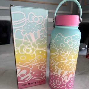 BRAND NEW HELLO KITTY CAFE THERMAL BOTTLE